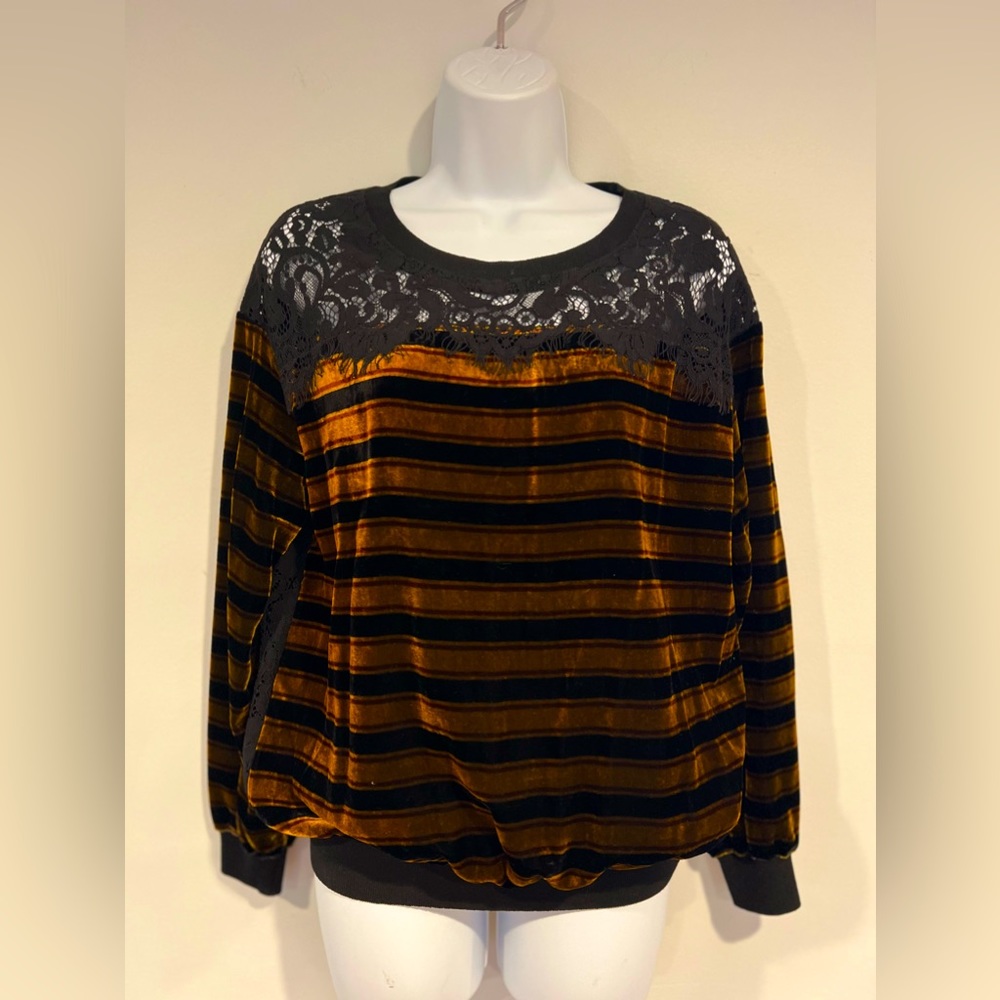 French Connection sexy velvet top/sweater